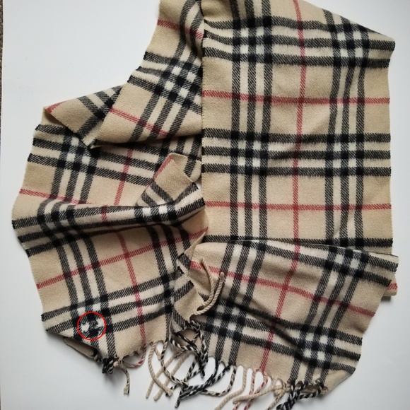 Burberry The Classic Check Cashmere Scarf *READ* - Picture 4 of 6